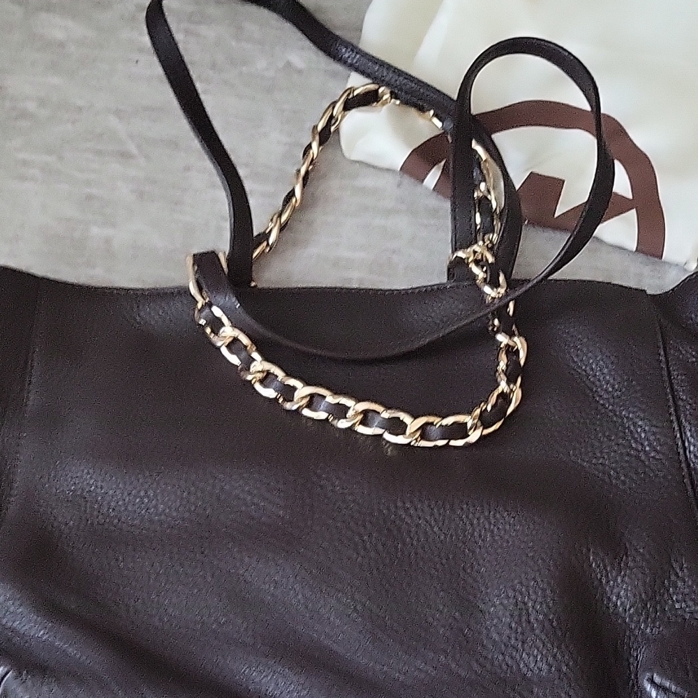 Michael Kors Brown Leather Shoulder Bag with Gold Chain - Picture 4 of 5